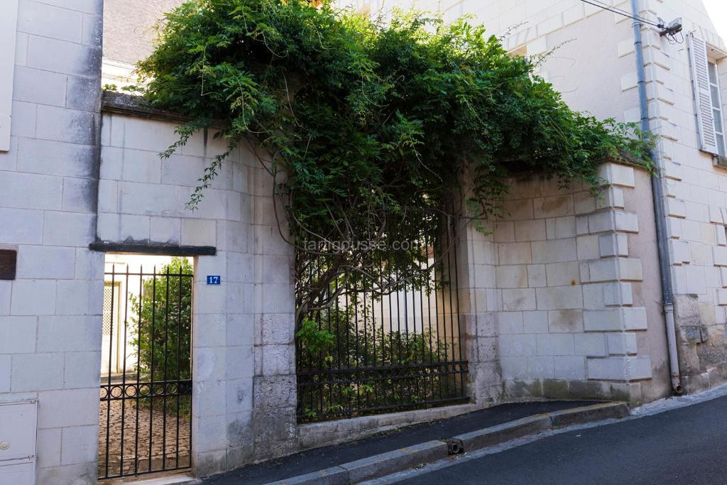 Photo de La Lirosane, 3 studios, 3,7km du Zoo, Centre-ville