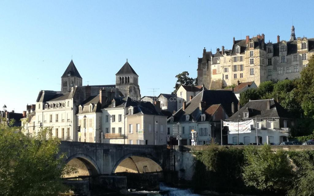 Photo de Au pied du château